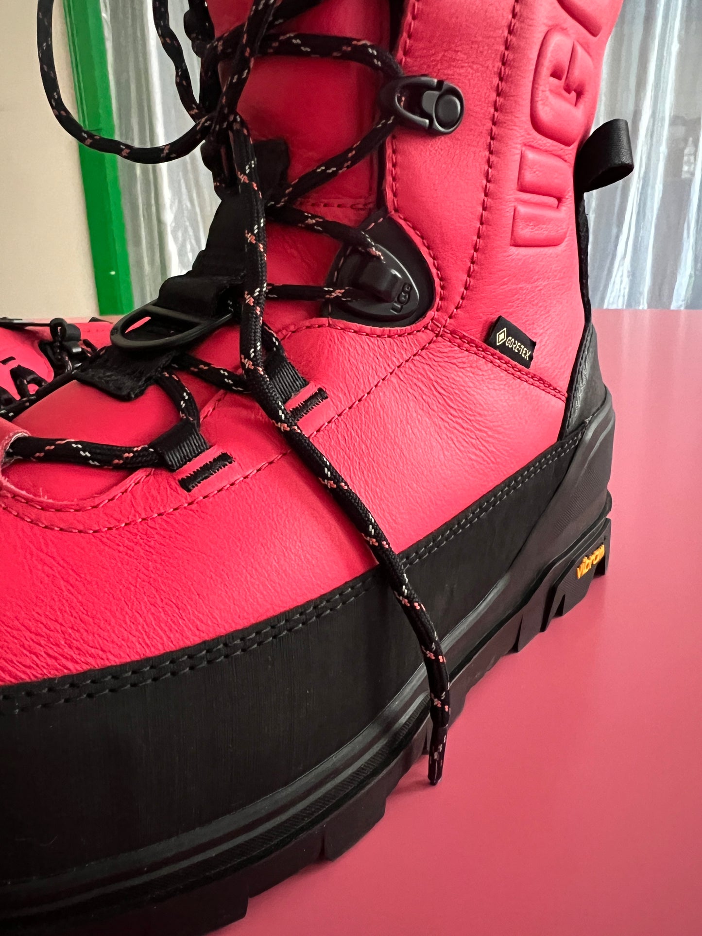 UGG extreme pink