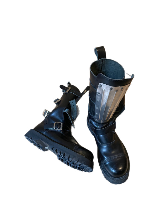 UNBRANDED heavy duty boots